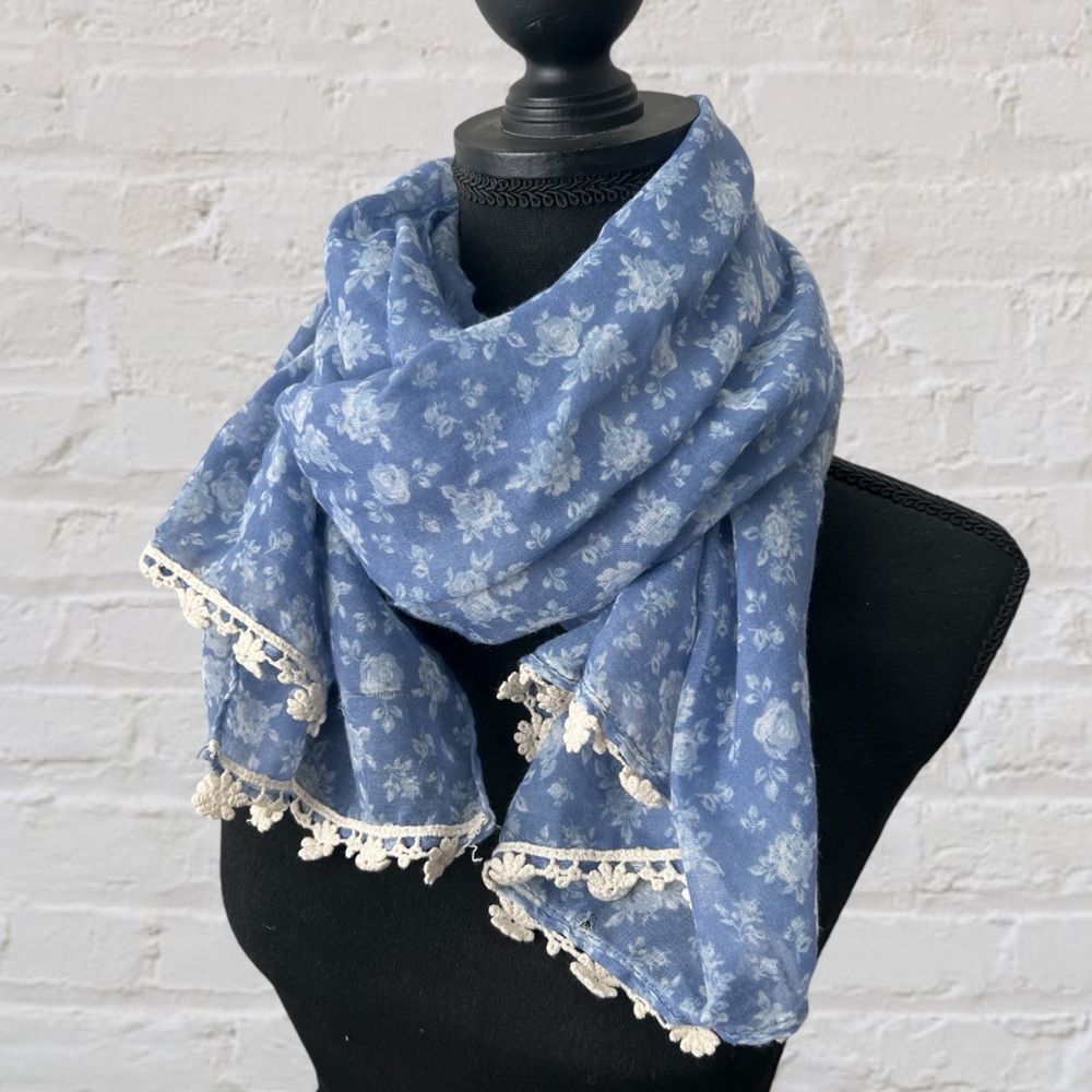 Charlotte Russe Blue Floral Scarf with Lace Trim